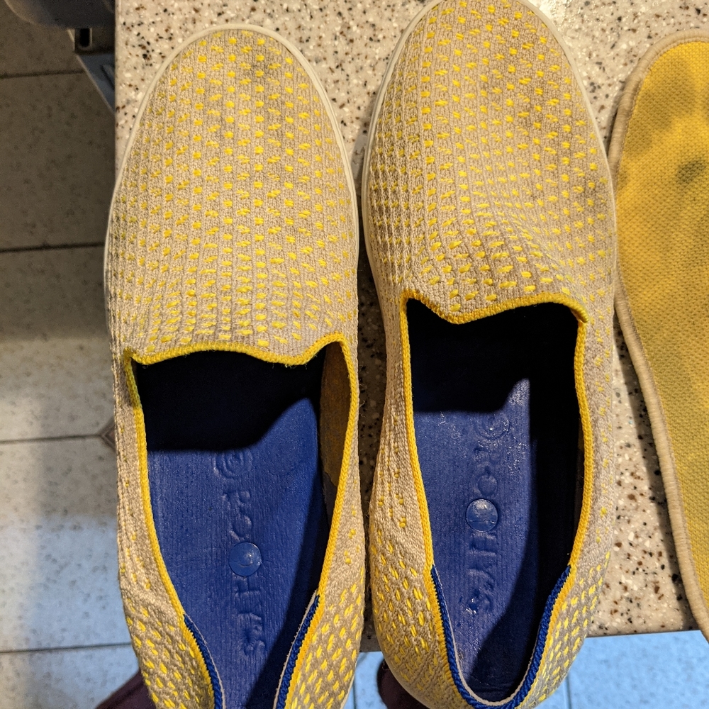 Rothys sneaker salt honeycomb sunshine size 10